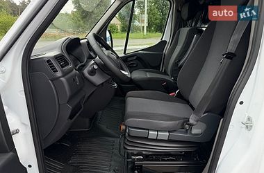 Вантажний фургон Renault Master 2022 в Радивиліві