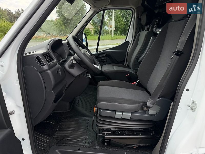 Вантажний фургон Renault Master 2022 в Радивиліві