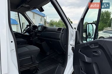 Вантажний фургон Renault Master 2022 в Радивиліві