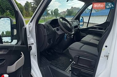 Вантажний фургон Renault Master 2018 в Рівному