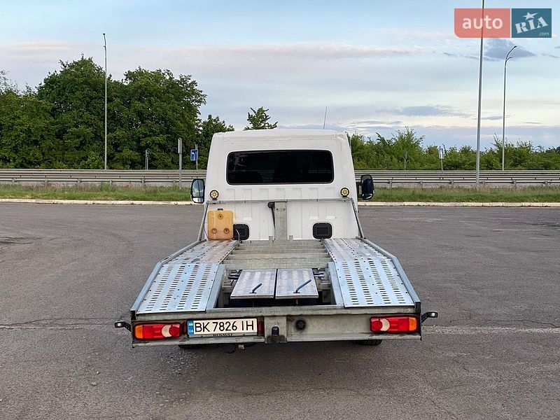 Евакуатор Renault Master 2018 в Радивиліві