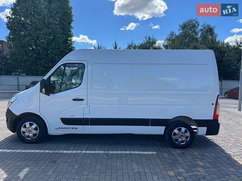 Вантажний фургон Renault Master 2017 в Луцьку