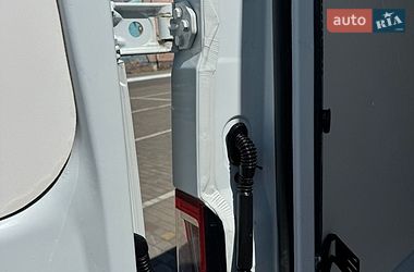 Вантажний фургон Renault Master 2017 в Луцьку
