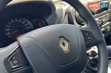 Вантажний фургон Renault Master 2017 в Луцьку
