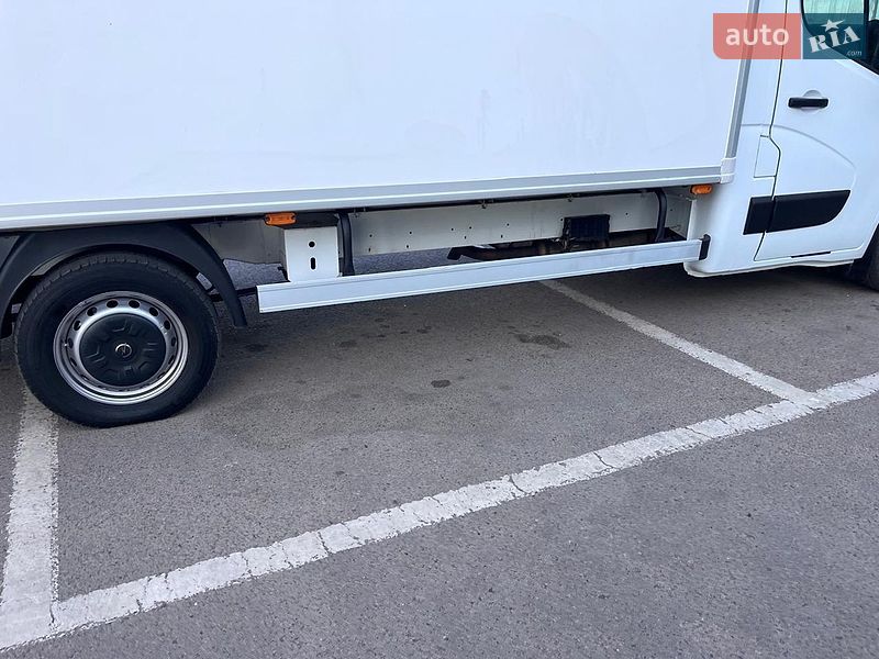 Вантажний фургон Renault Master 2017 в Дубні