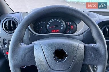 Вантажний фургон Renault Master 2017 в Дубні