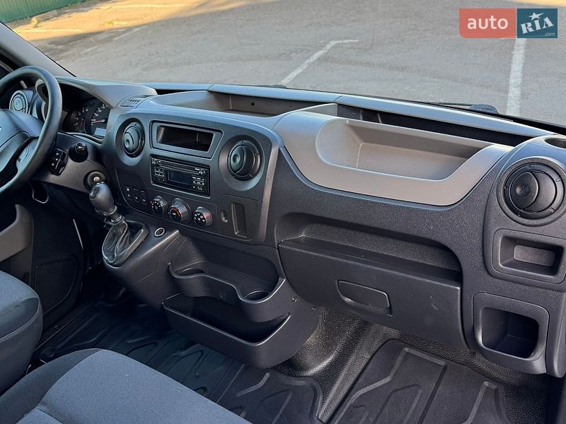 Мікроавтобус Renault Master 2015 в Дубні