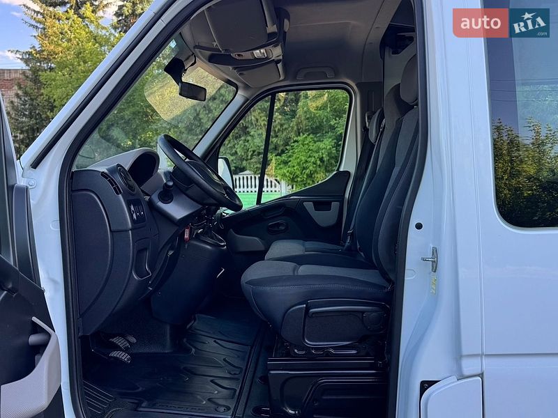 Мікроавтобус Renault Master 2015 в Дубні