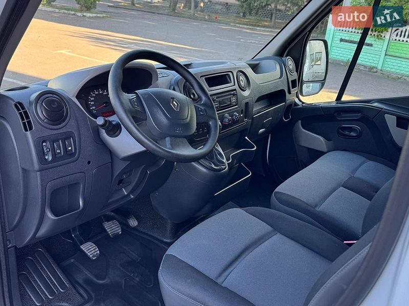 Мікроавтобус Renault Master 2015 в Дубні