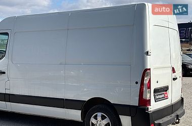 Вантажний фургон Renault Master 2017 в Львові