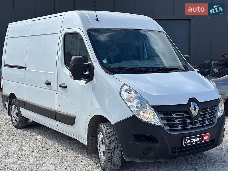 Вантажний фургон Renault Master 2017 в Львові