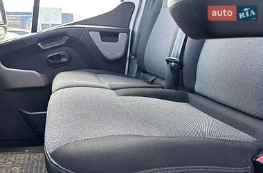 Вантажний фургон Renault Master 2017 в Львові