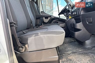 Вантажний фургон Renault Master 2017 в Львові