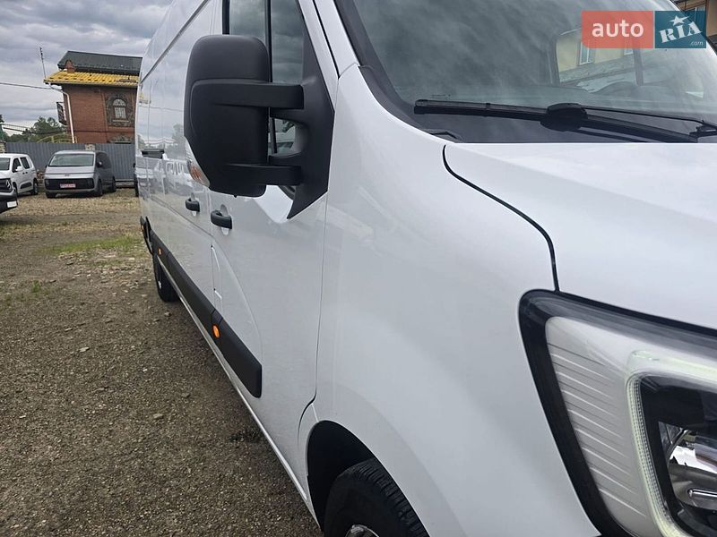 Вантажний фургон Renault Master 2022 в Стрию
