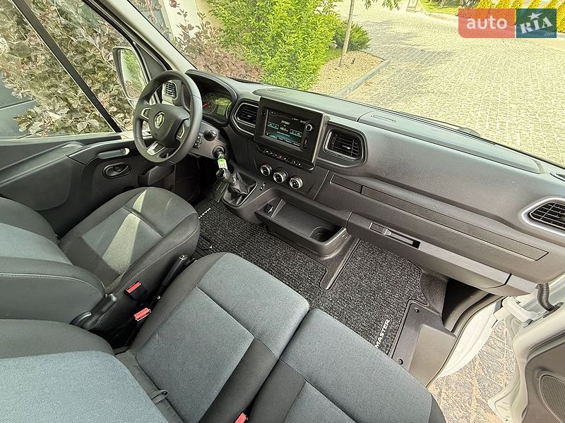 Грузовой фургон Renault Master 2022 в Львове