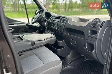 Грузовой фургон Renault Master 2016 в Львове