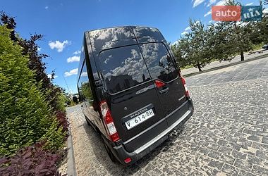 Вантажний фургон Renault Master 2016 в Львові