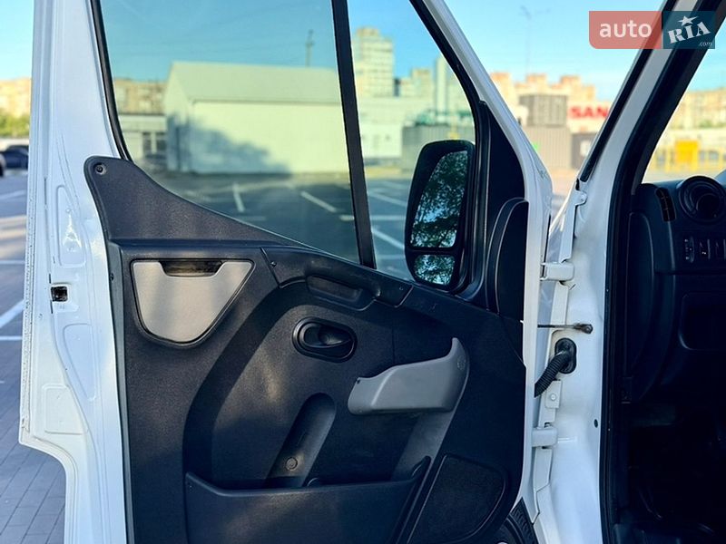 Вантажний фургон Renault Master 2012 в Одесі