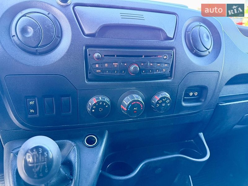 Вантажний фургон Renault Master 2012 в Одесі