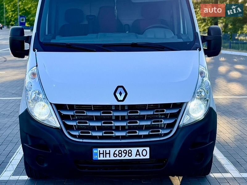 Вантажний фургон Renault Master 2012 в Одесі