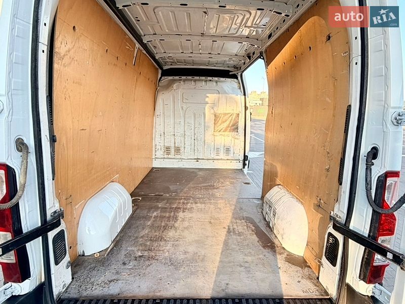 Вантажний фургон Renault Master 2012 в Одесі