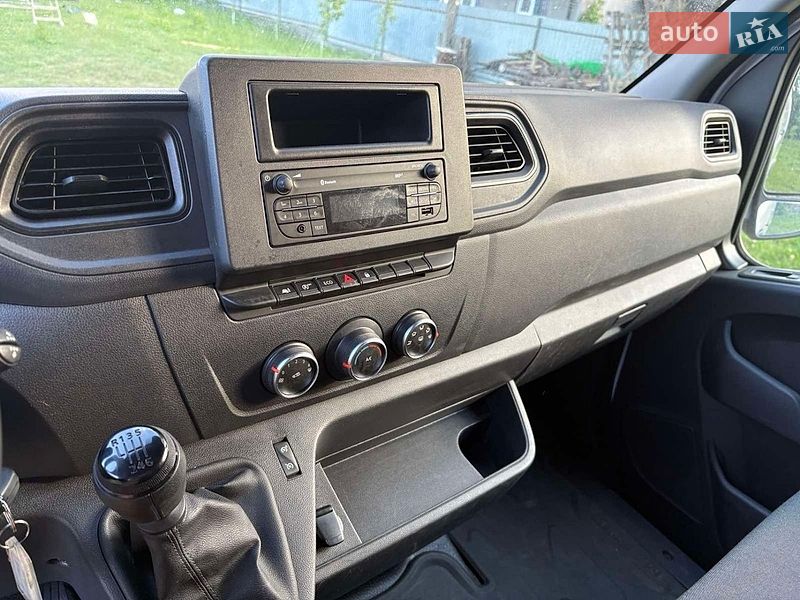 Вантажний фургон Renault Master 2023 в Радивиліві