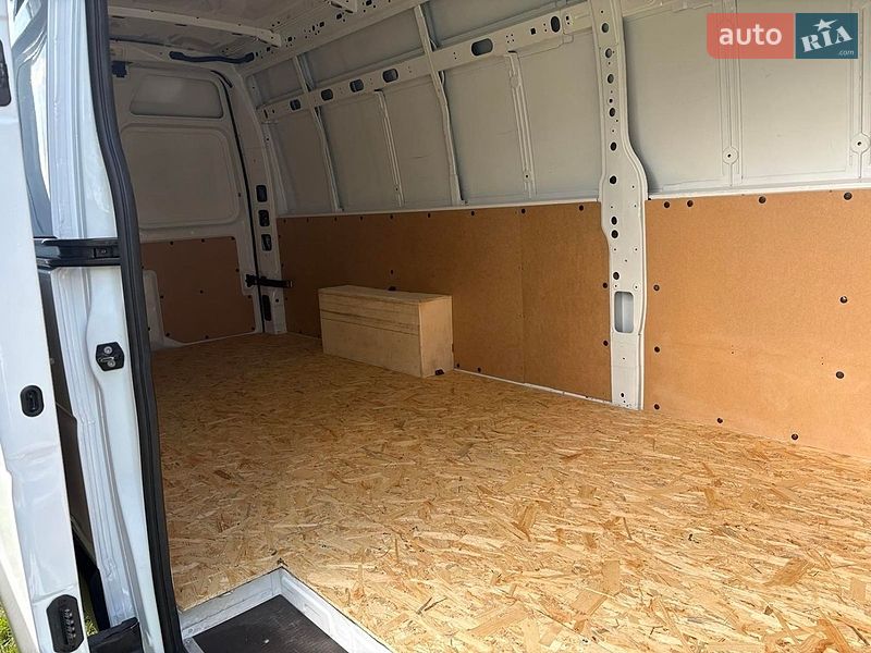 Вантажний фургон Renault Master 2023 в Радивиліві