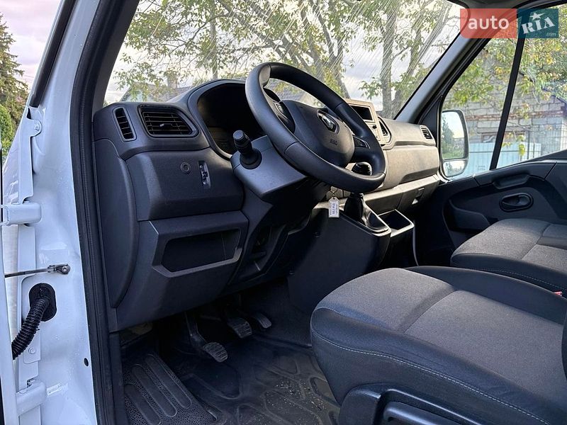 Вантажний фургон Renault Master 2023 в Радивиліві