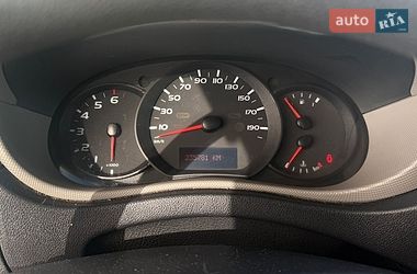 Грузовой фургон Renault Master 2015 в Львове