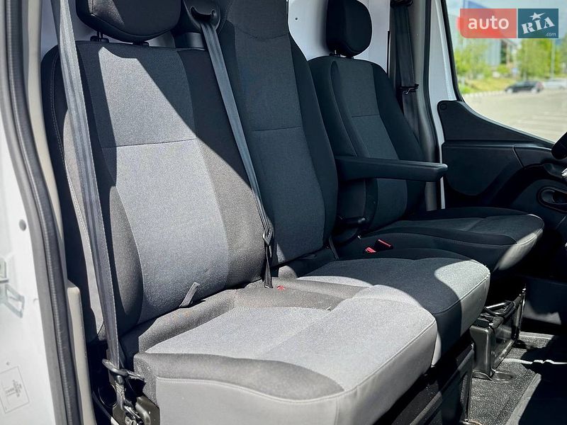 Грузовой фургон Renault Master 2022 в Киеве