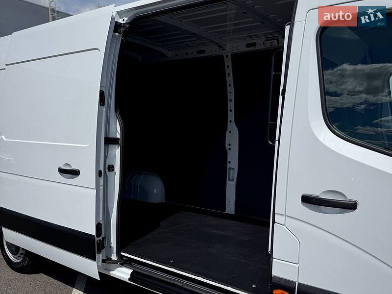Грузовой фургон Renault Master 2022 в Киеве