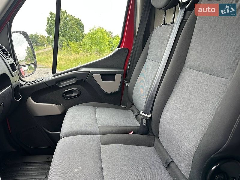 Грузовой фургон Renault Master 2017 в Дубно