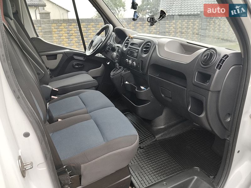 Эвакуатор Renault Master 2017 в Дубно