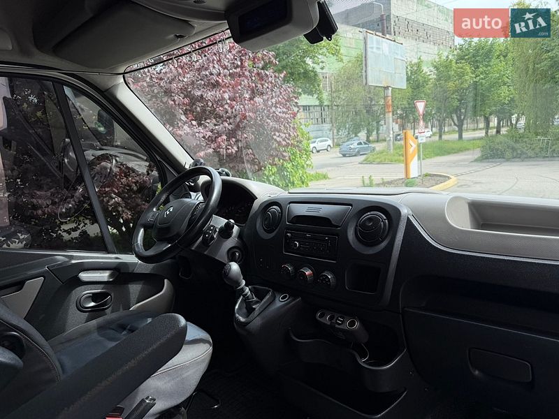 Автовоз Renault Master 2013 в Днепре