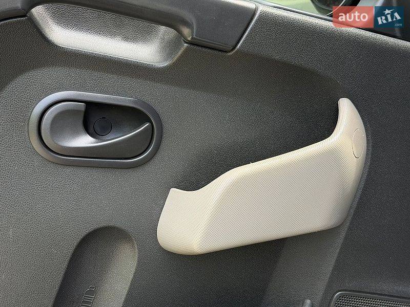 Автовоз Renault Master 2013 в Днепре