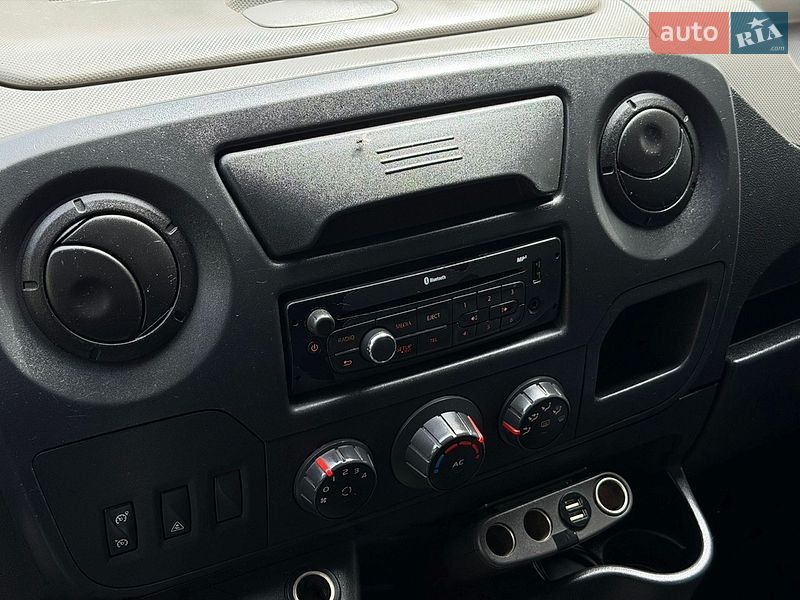Автовоз Renault Master 2013 в Днепре