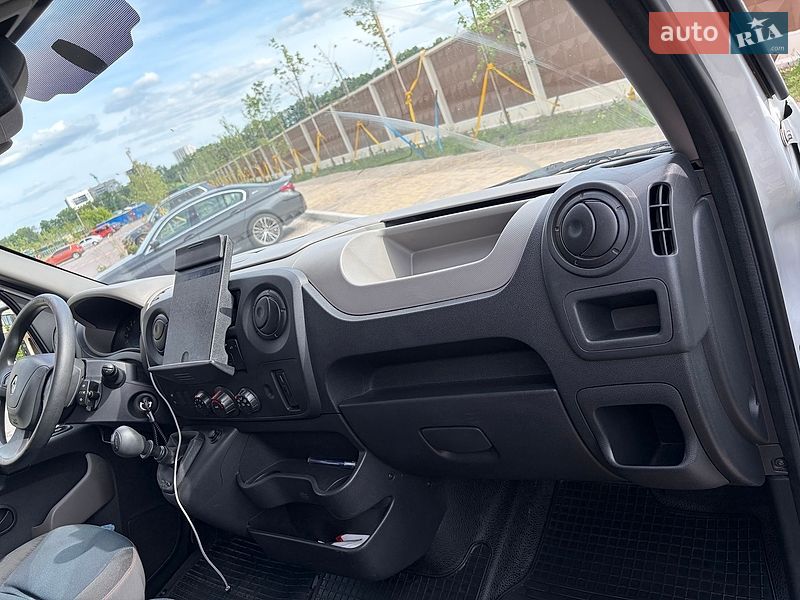 Грузовой фургон Renault Master 2016 в Киеве