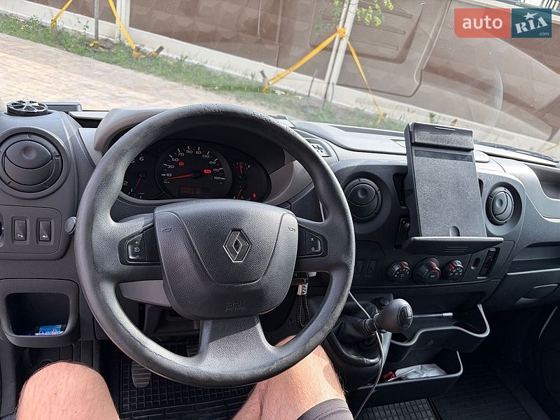 Грузовой фургон Renault Master 2016 в Киеве