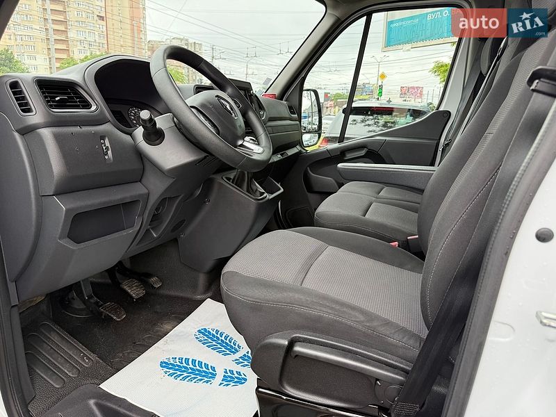 Вантажний фургон Renault Master 2021 в Одесі