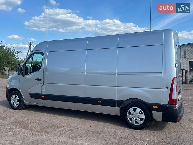 Вантажний фургон Renault Master 2014 в Чернігові