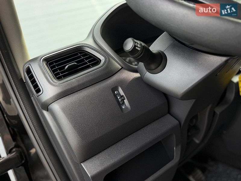 Мікроавтобус вантажний (до 3,5т) Renault Master 2021 в Дубні