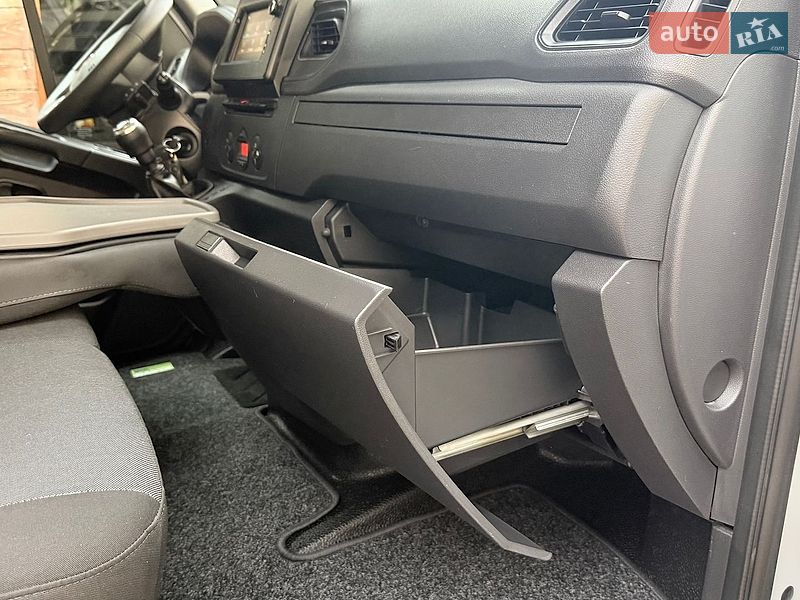 Вантажний фургон Renault Master 2023 в Києві