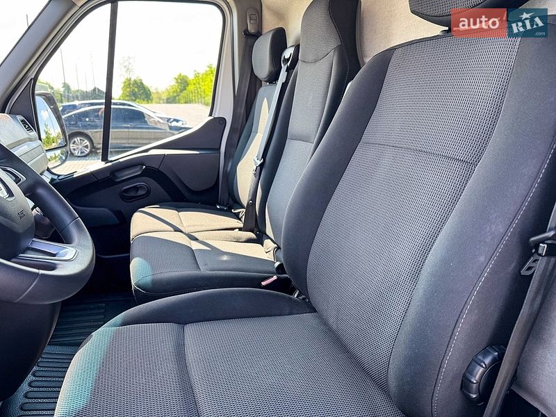 Грузовой фургон Renault Master 2023 в Ровно