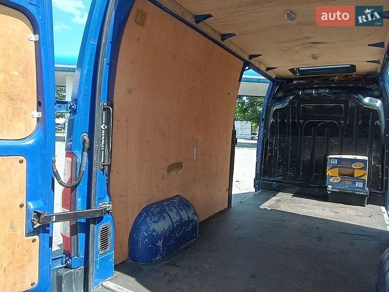 Вантажний фургон Renault Master 2016 в Дніпрі