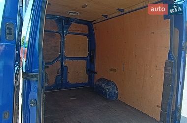 Вантажний фургон Renault Master 2016 в Дніпрі