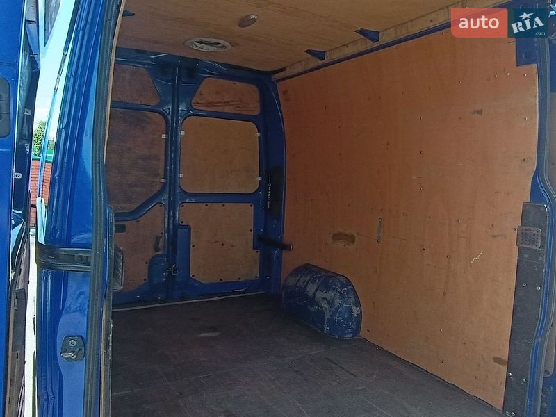 Вантажний фургон Renault Master 2016 в Дніпрі