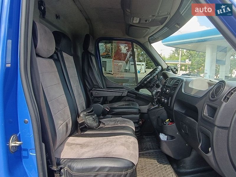 Вантажний фургон Renault Master 2016 в Дніпрі