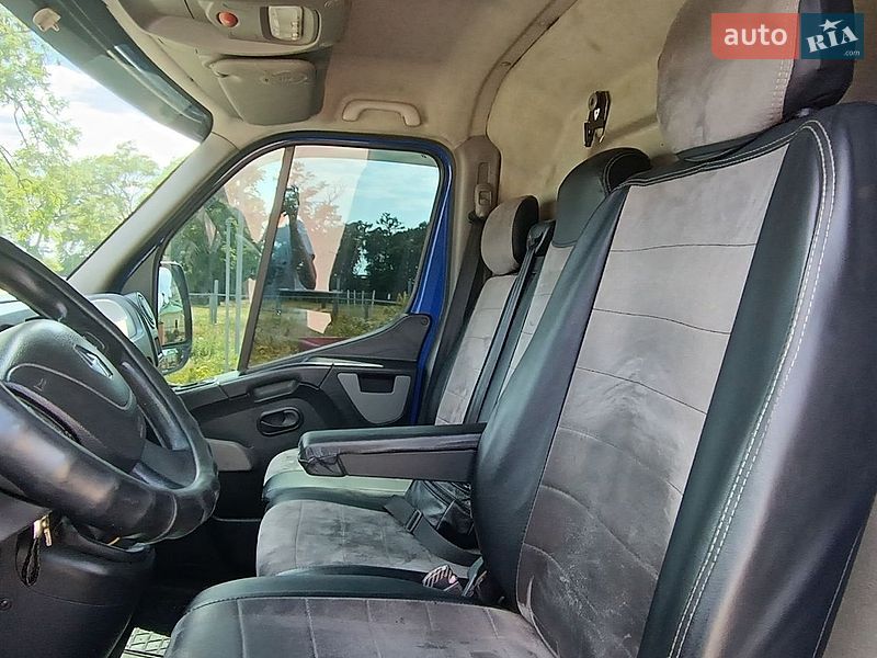 Вантажний фургон Renault Master 2016 в Дніпрі