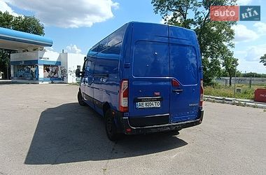 Вантажний фургон Renault Master 2016 в Дніпрі