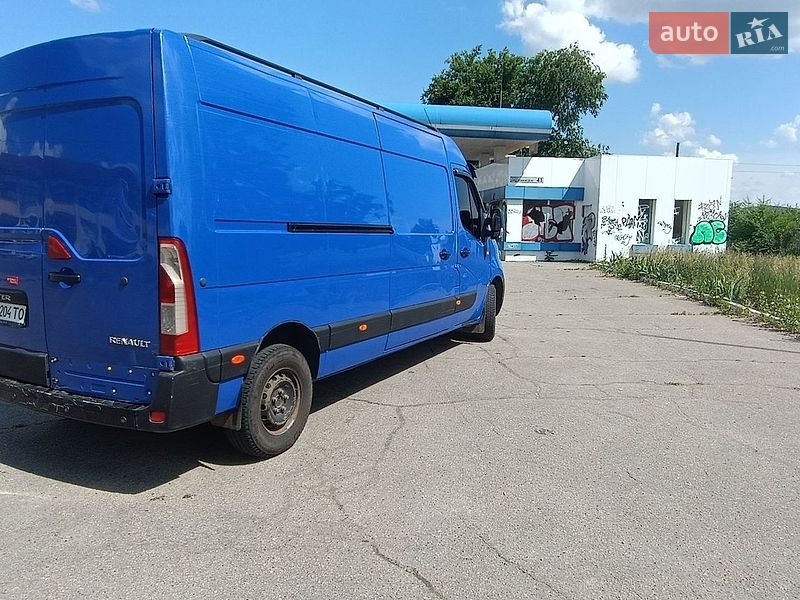 Вантажний фургон Renault Master 2016 в Дніпрі